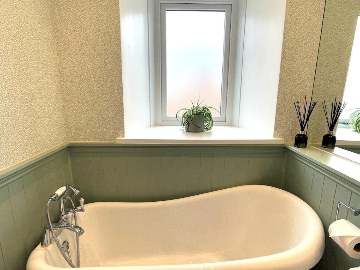 Pass The Keys Beautifully Presented 3Br Luxury Apartment Kirkcudbright Exterior foto